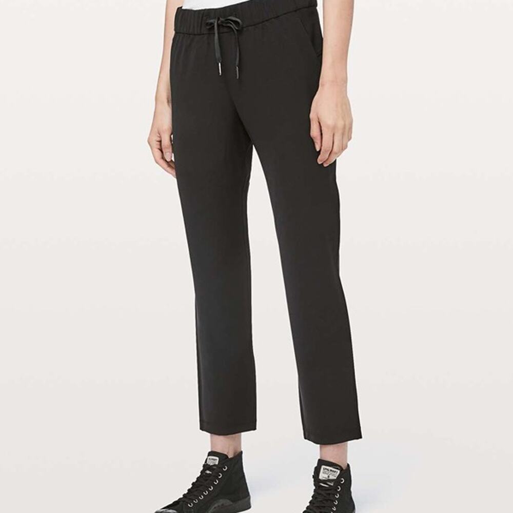 Lululemon Black On The Fly Travel Woven Drawstring Tapered Ankle Pants Size 6